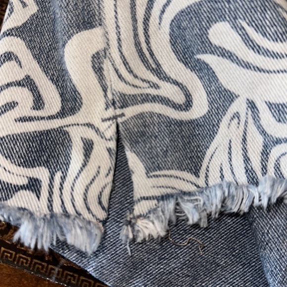 Shorts Midi High Rise Juniors size 9 Raw Hem multicolor two tone blue NWT - Picture 12 of 14